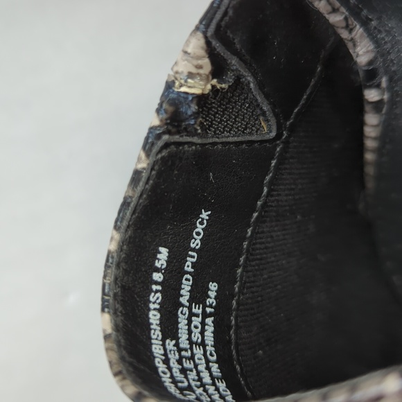 Steve Madden Snake Skin Print Block Heel Mule Slides 8.0 Black Gray - Picture 13 of 16